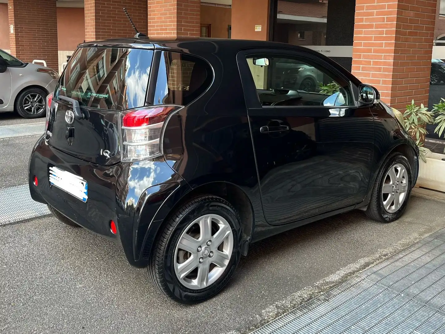 Toyota iQ 1.0 cvt (multidrive) Negro - 1