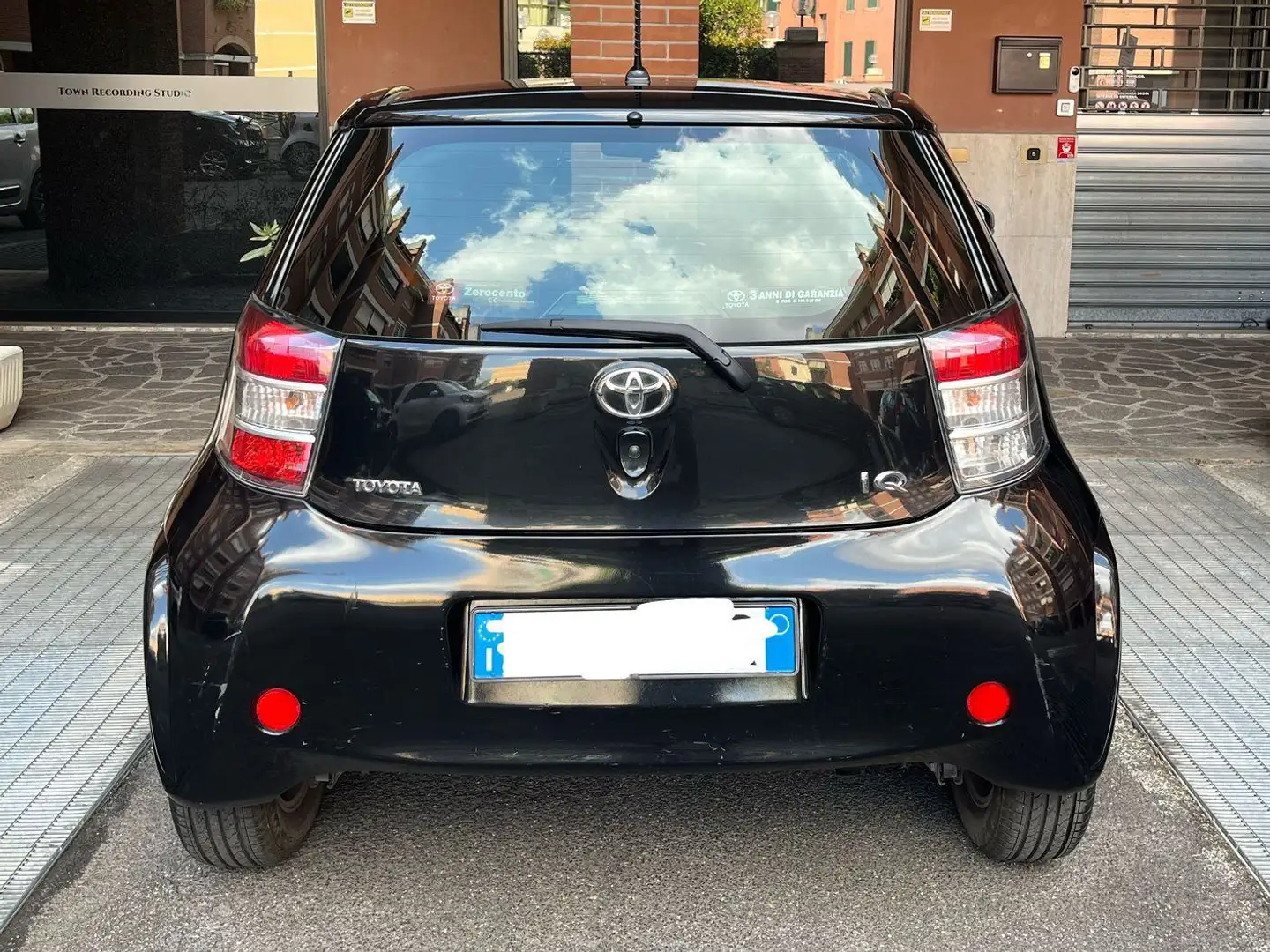 Toyota iQ 1.0 cvt (multidrive) Negro - 2