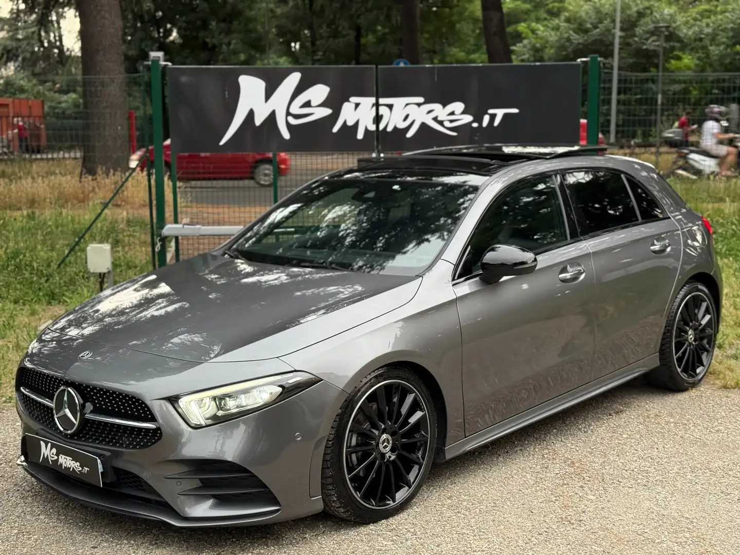 Mercedes-Benz A 200 d Premium AMG TETTO-19-MULTIBEAM-SEDILI ELETRICI Gris - 1