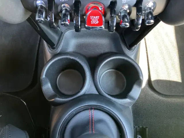 Mini Hatch view 30