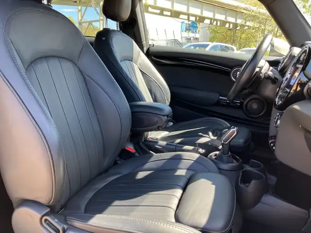 Mini Hatch view 25