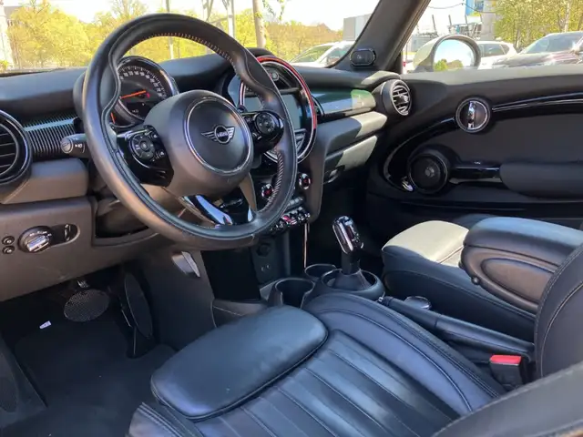 Mini Hatch view 10