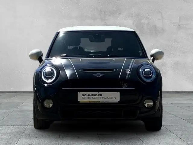 Mini Hatch view 8