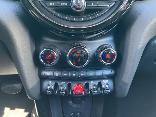 Mini Hatch view 18