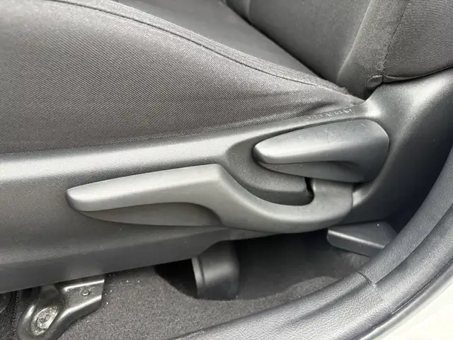 Toyota Yaris view 6