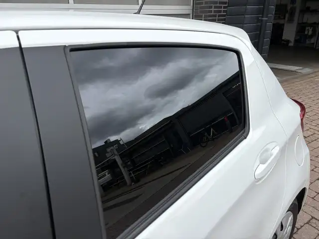 Toyota Yaris view 20