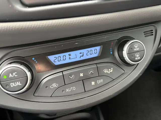 Toyota Yaris view 15