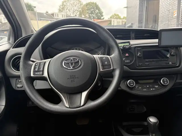 Toyota Yaris view 2