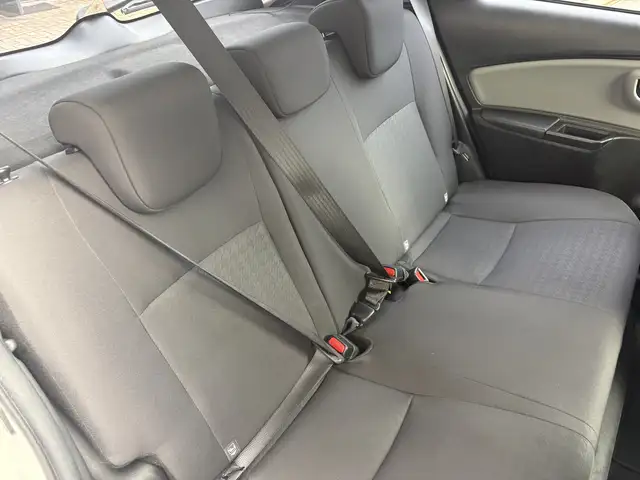 Toyota Yaris view 10