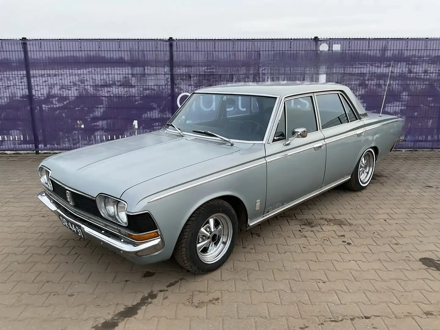 Toyota Crown 2600 Deluxe Toyoglide Gris - 1