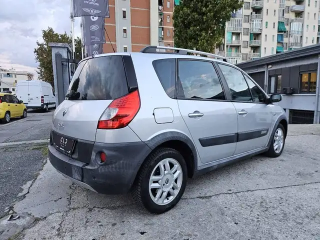 Renault Scenic view 2