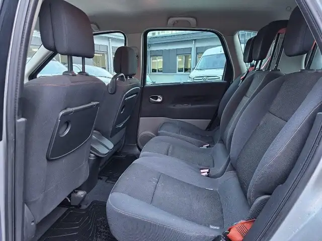 Renault Scenic view 7