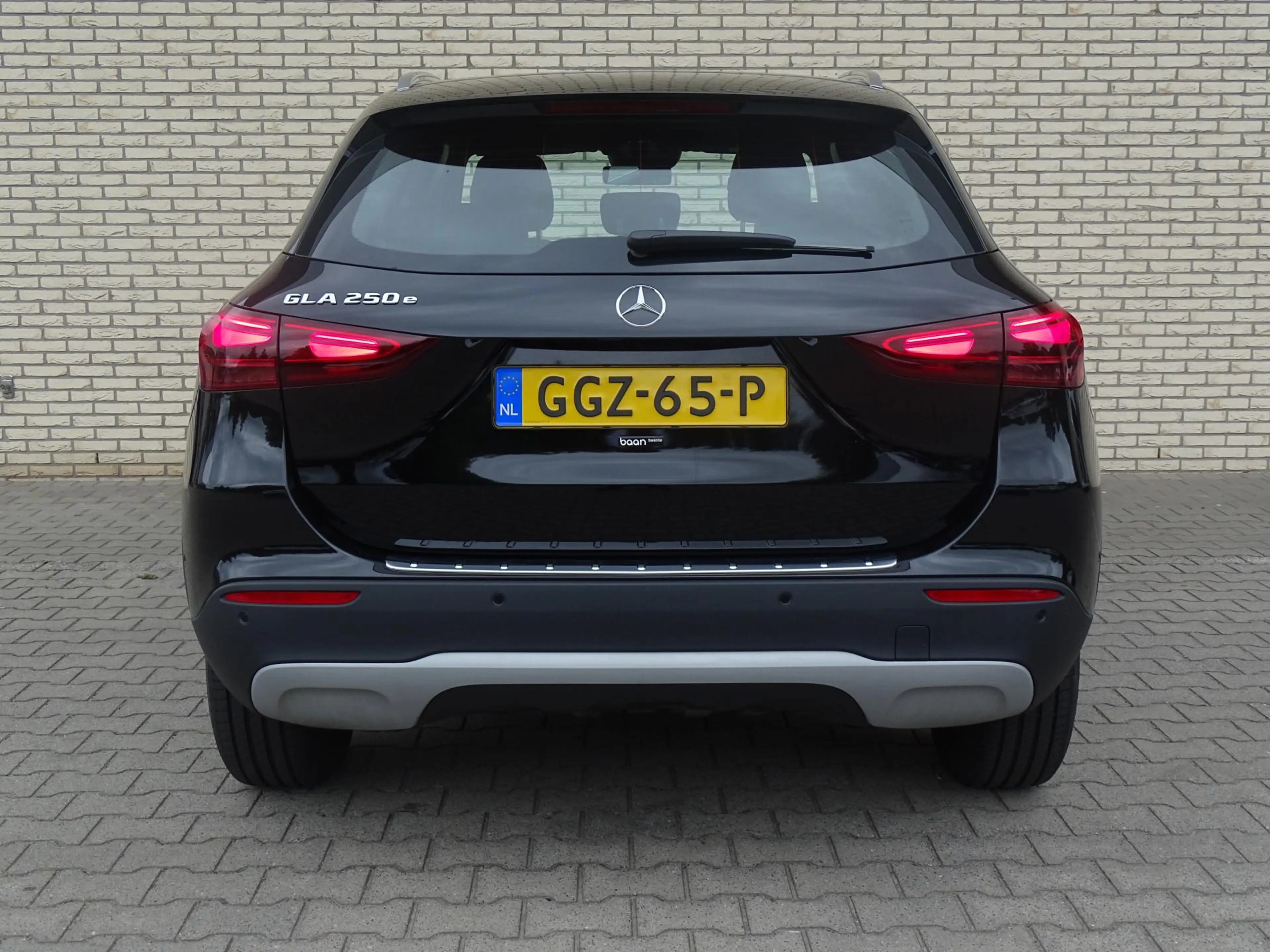 Mercedes-Benz GLA 250 e Star Edition | Trekhaak | Dode Hoek Ass. | Stoel — photo 4