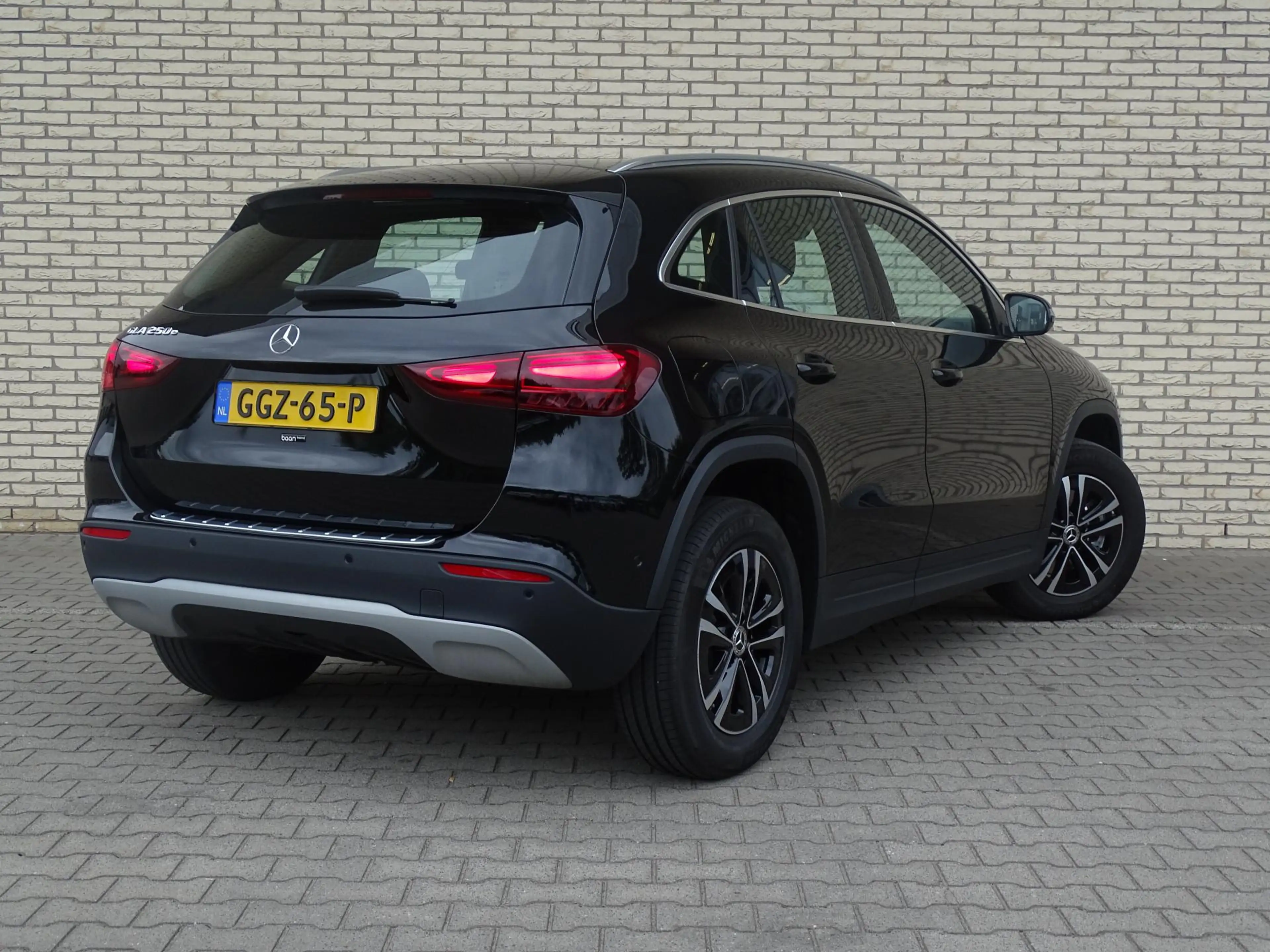 Mercedes-Benz GLA 250 e Star Edition | Trekhaak | Dode Hoek Ass. | Stoel — photo 2