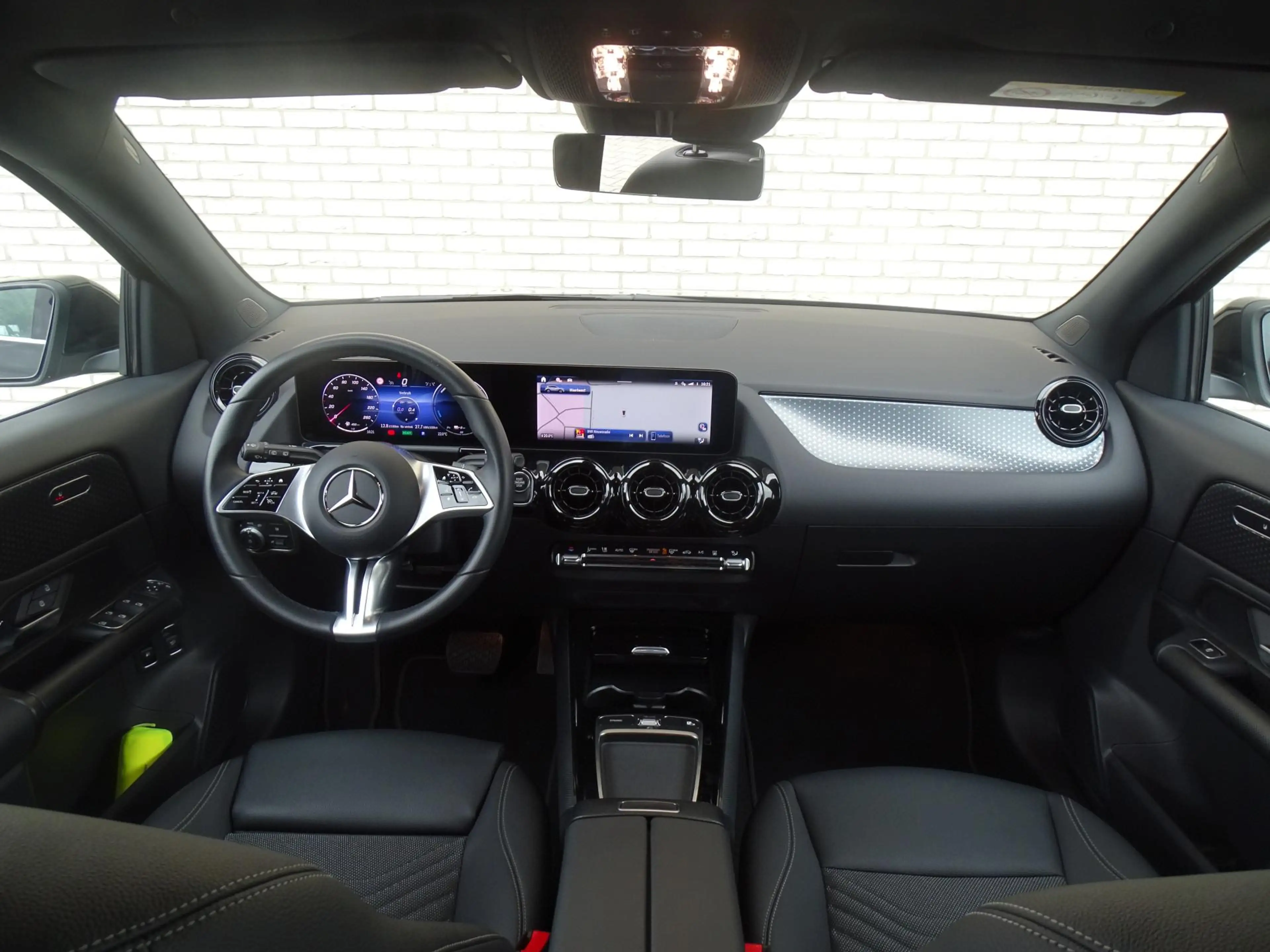 Mercedes-Benz GLA 250 e Star Edition | Trekhaak | Dode Hoek Ass. | Stoel — photo 8