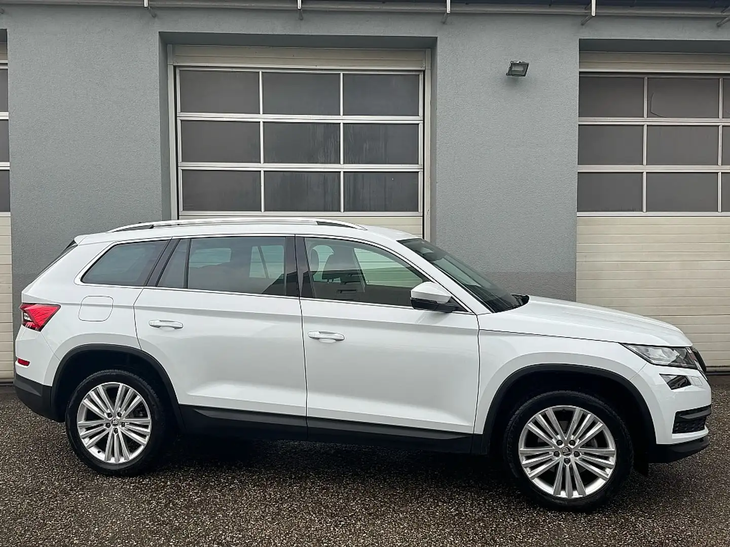 Skoda Kodiaq 2,0 TDI SCR 4x4 Style DSG *7-SITZER* Weiß - 2