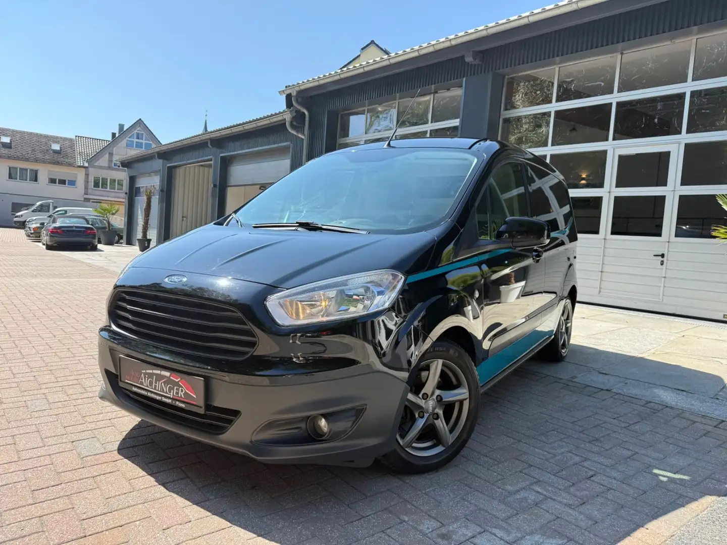 Ford Transit Courier Trend 2.Hand Klima Euro 6 8-Fach Schwarz - 1
