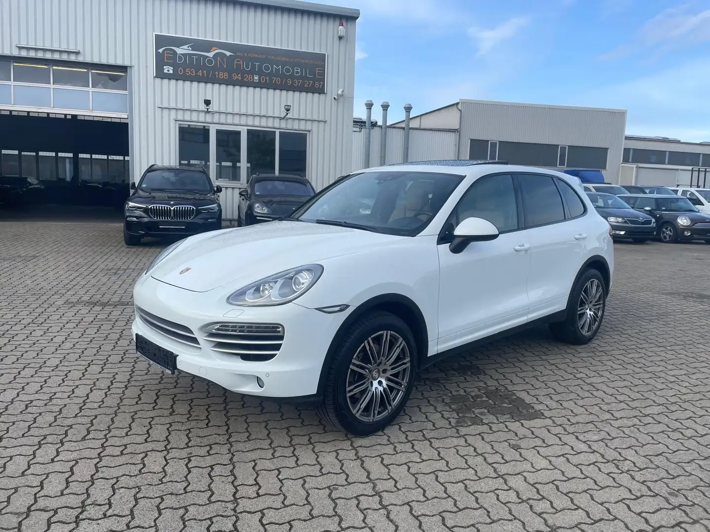 Porsche Cayenne Diesel Platinum Edition-PANORAMA White - 1
