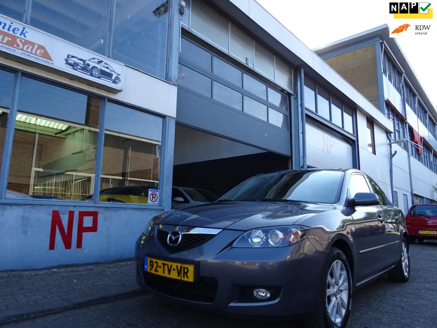 Mazda 3 1.6 S-VT Executive Grau - 1