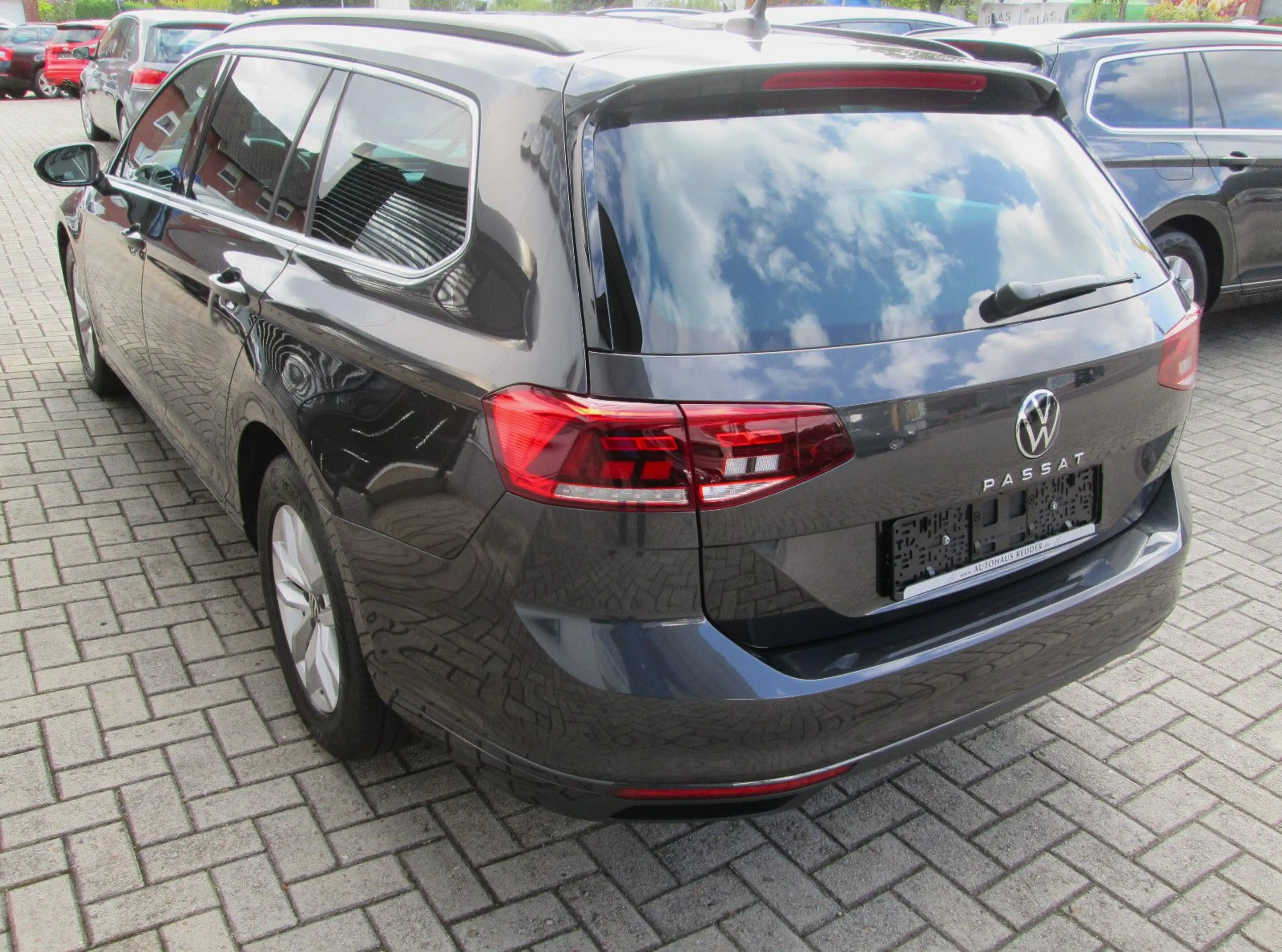 Volkswagen Passat Variant Business — photo 4