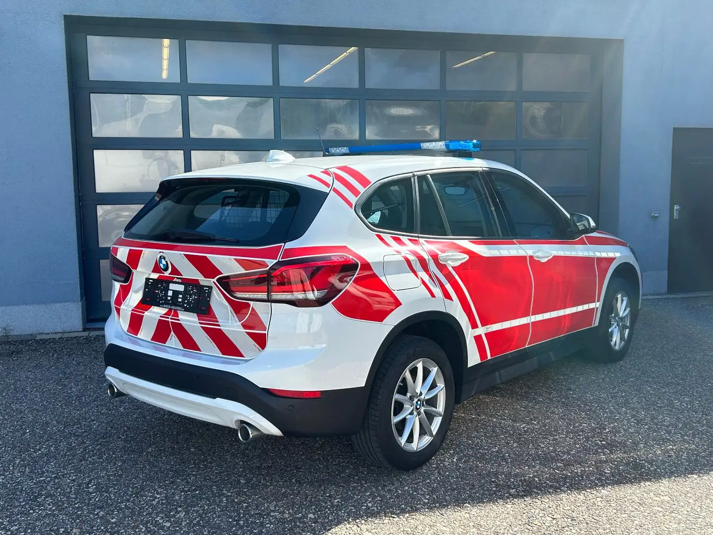 BMW X1 Baureihe X1 xDrive 20d *Feuerwehr, DRK, KdoW* Weiß - 2
