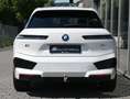 BMW iX 50 xDrive *AHK*AMIDO*LUFTFEDERUNG*PARKING PROF* Blanco - thumbnail 4