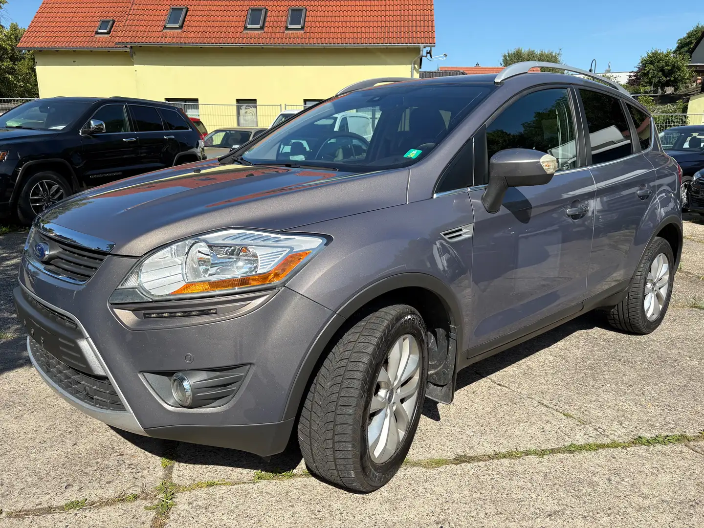 Ford Kuga S  4x4 , 2.0L Euro5,Panoramadach,HU/AU 04-27 Braun - 2