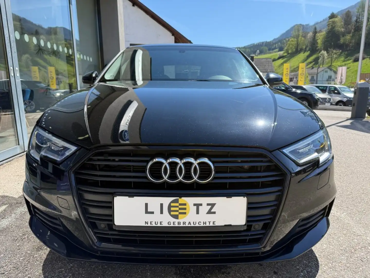 Audi A3 Sportback Basis 2,0TDI Schwarz - 2
