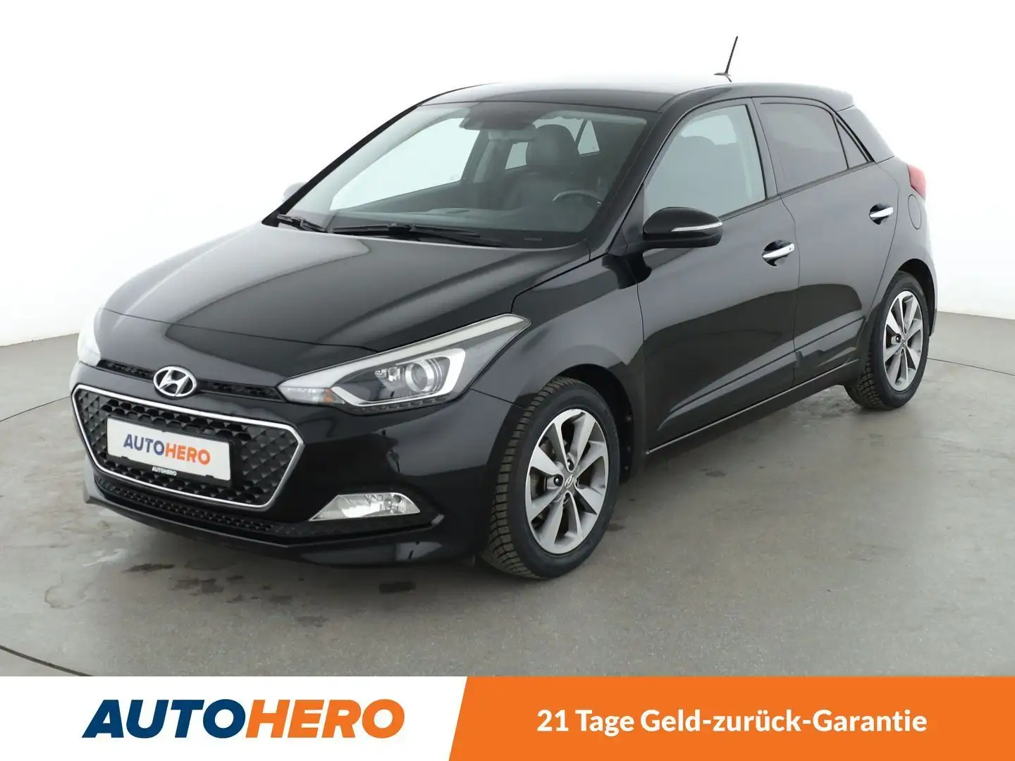 Hyundai i20 1.4 Style Aut.*NAVI*CAM*SHZ*LHZ*TEMPO*ALU* Schwarz - 1
