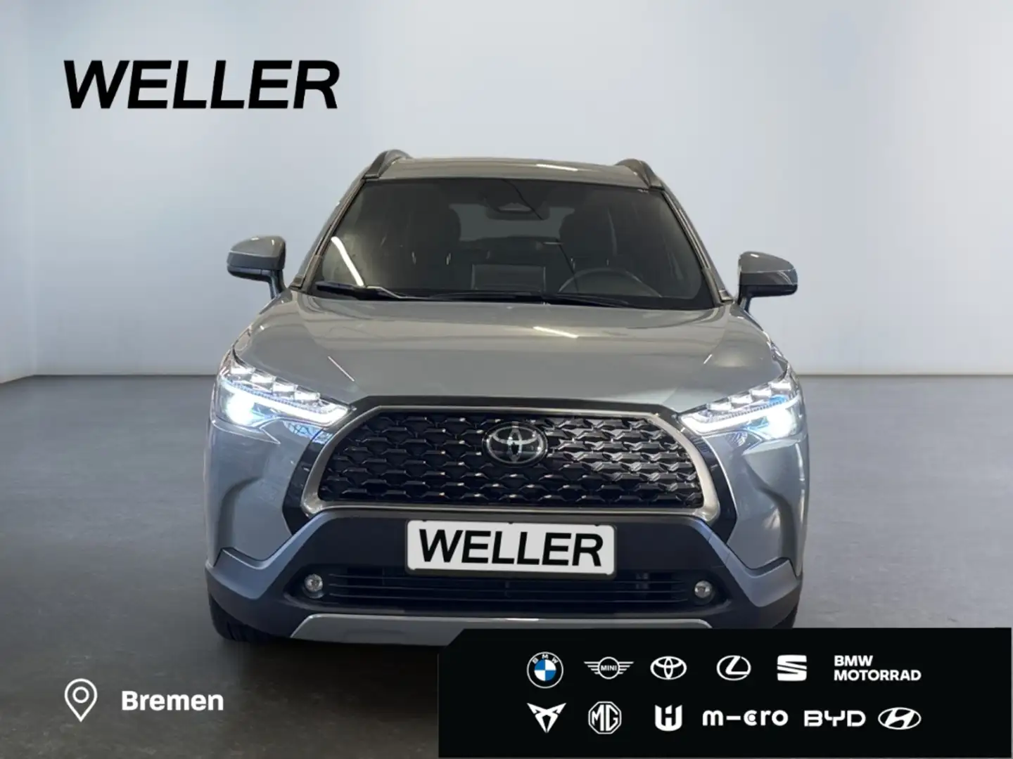 Toyota Corolla Cross Hybrid 1.8 Team D *LED*ACC*CAM*PDC* Grijs - 2