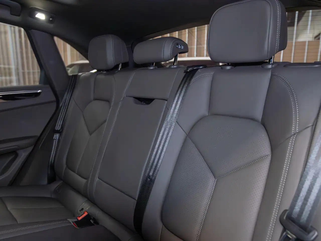 Porsche Macan снимка Porsche Macan