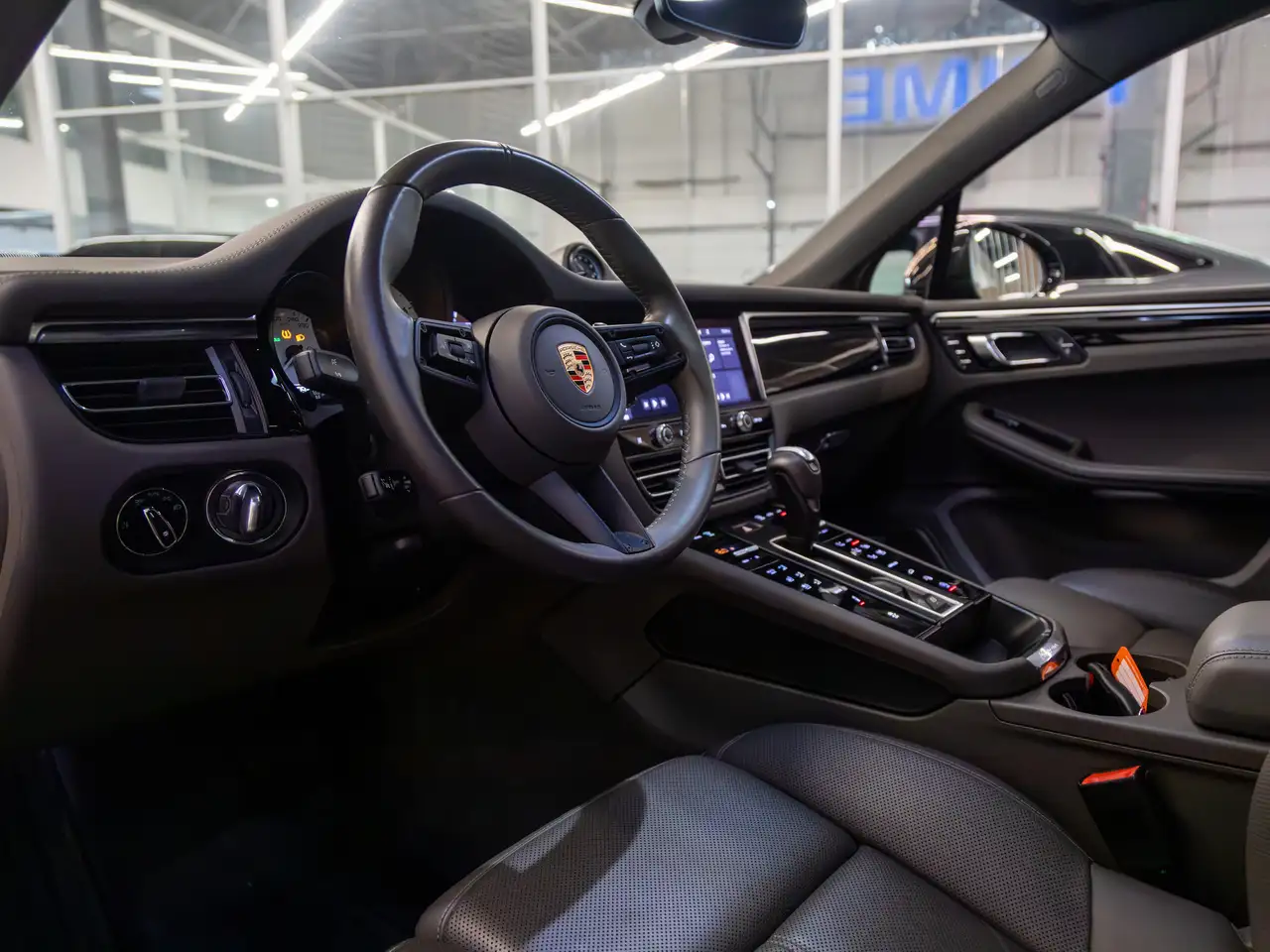 Porsche Macan снимка Porsche Macan