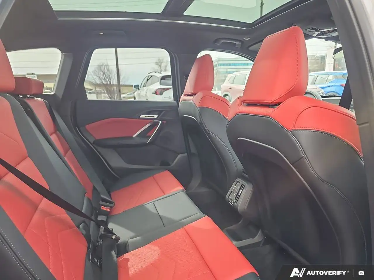 BMW X1 снимка BMW X1
