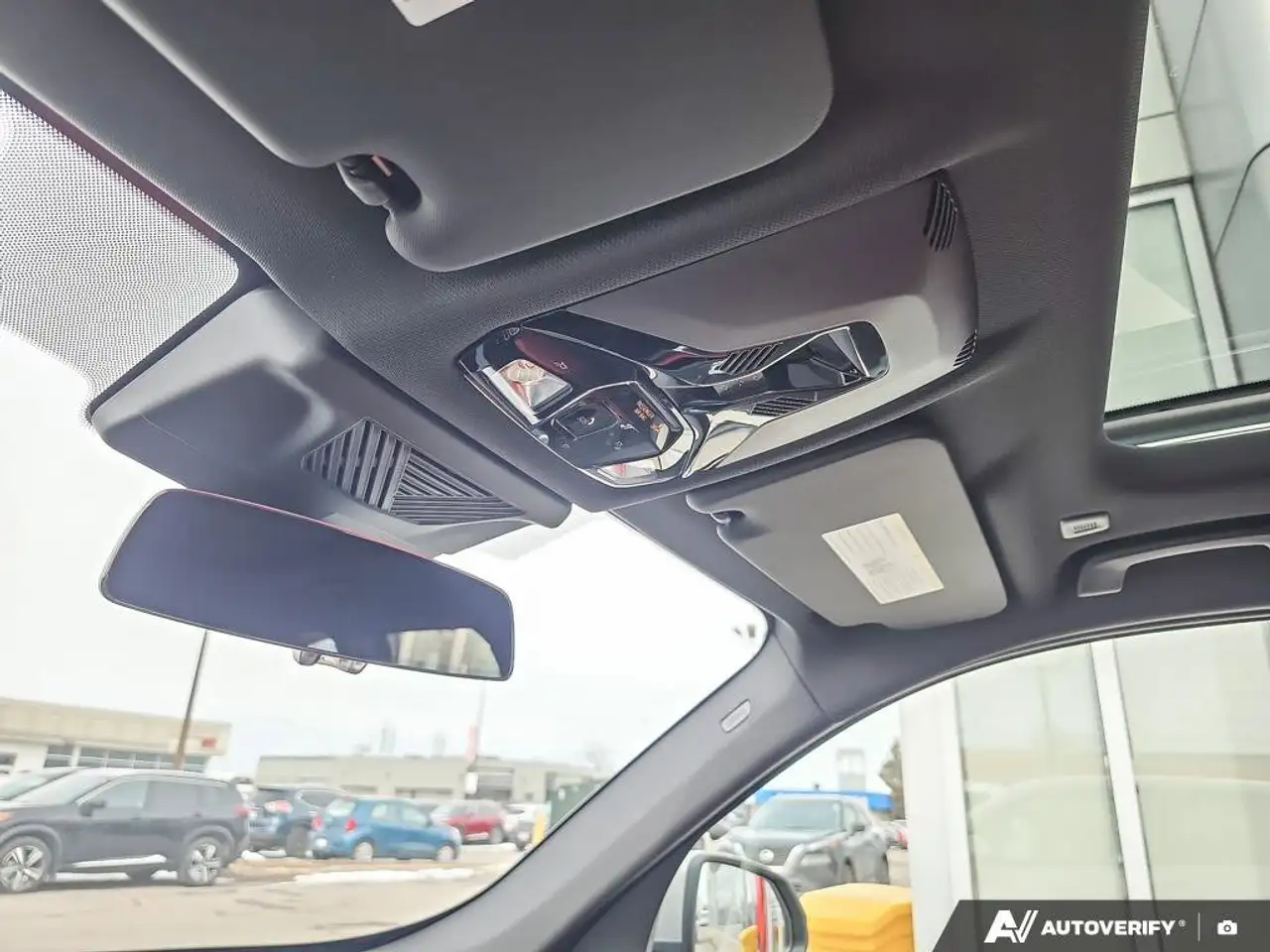 BMW X1 снимка BMW X1