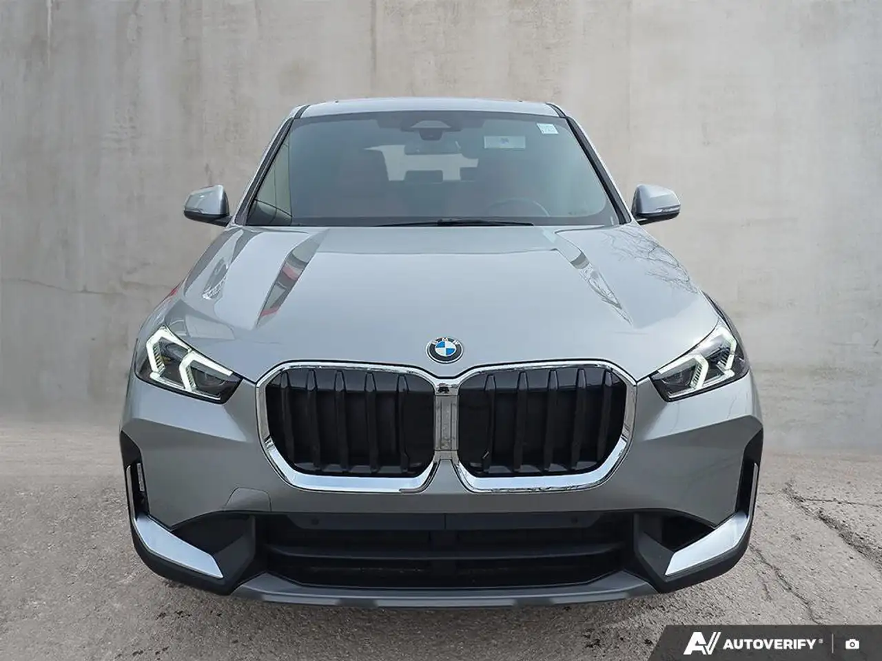 BMW X1 снимка BMW X1