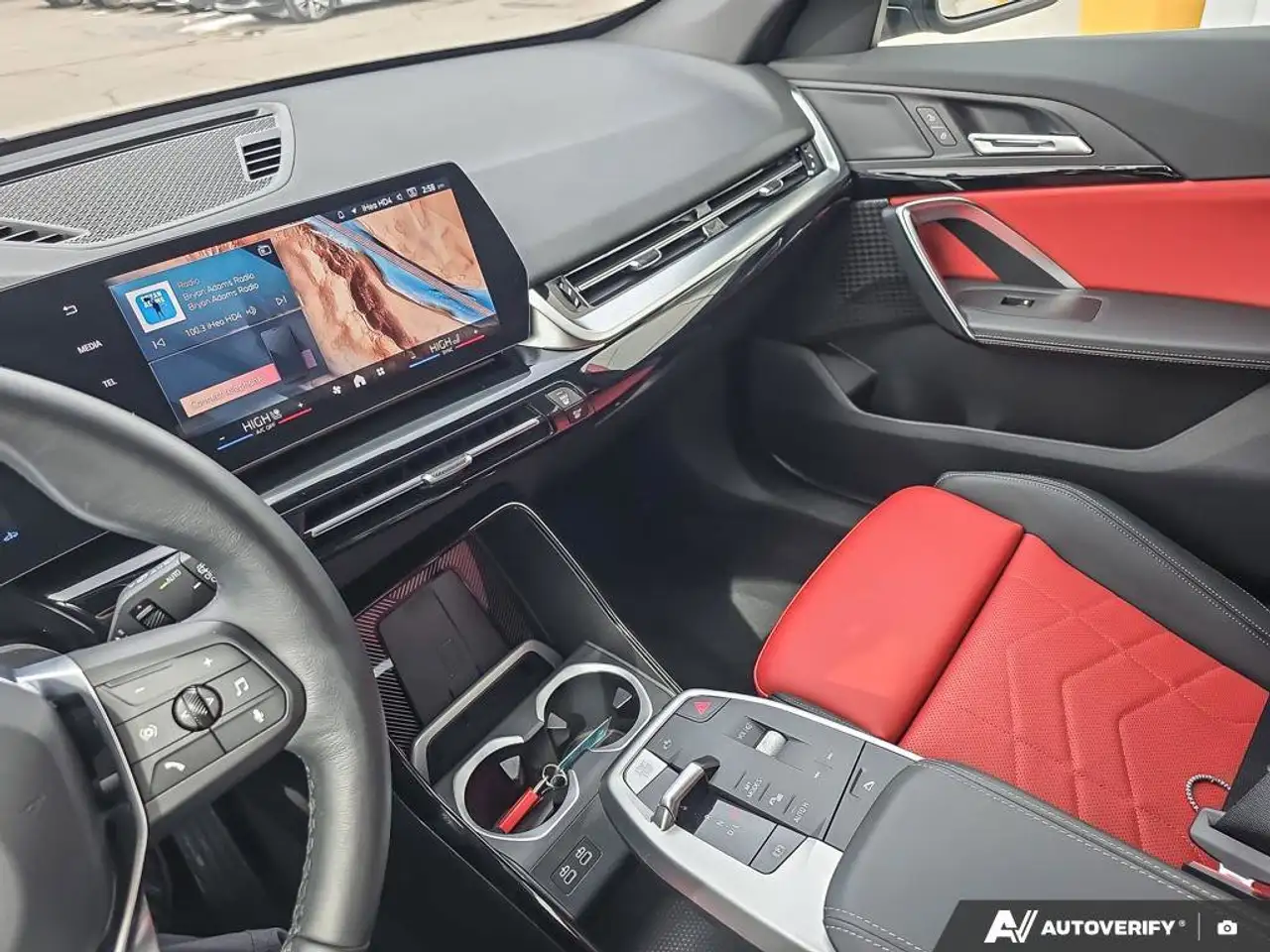 BMW X1 снимка BMW X1