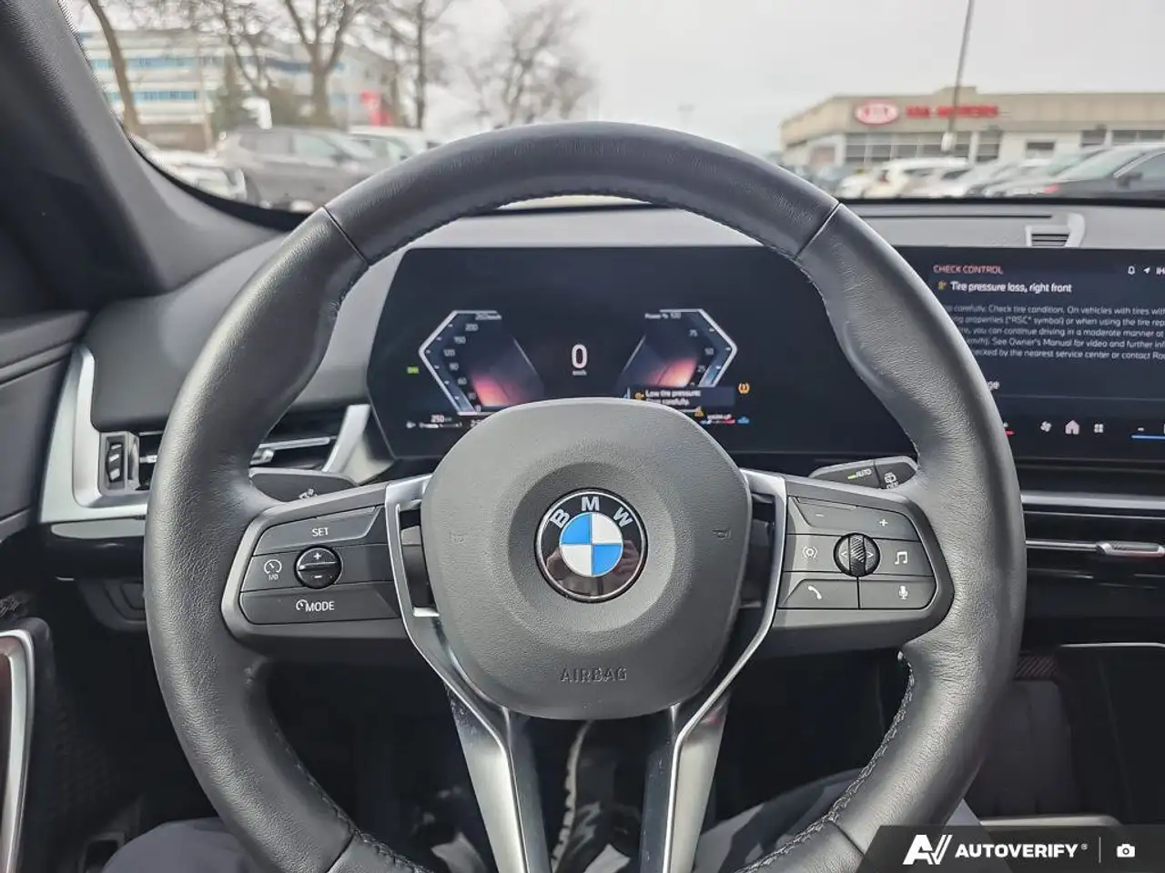 BMW X1 снимка BMW X1