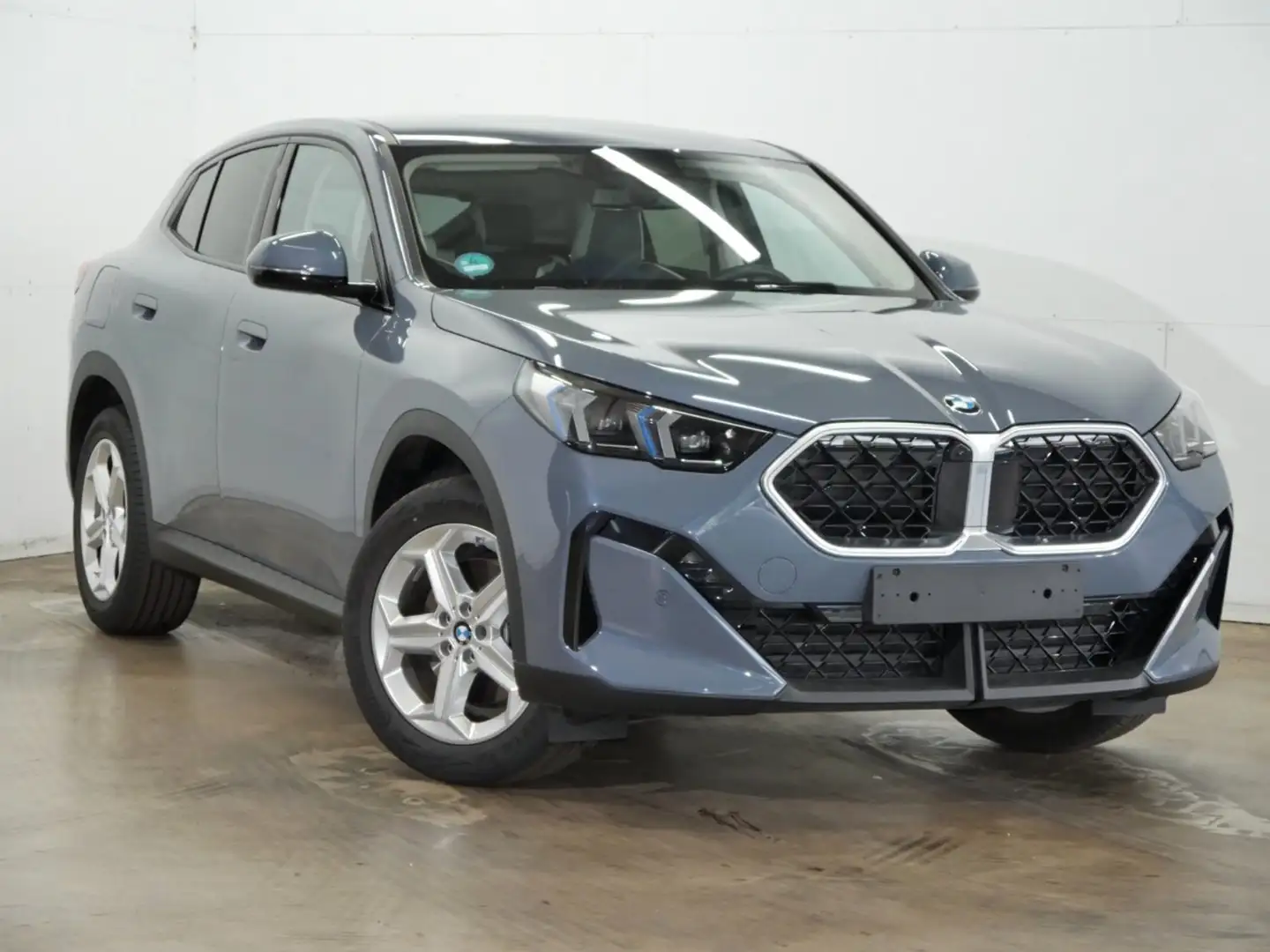 BMW X2 sDrive 20i Sport HeadUp 360°Kam DrivingAsist Grau - 2