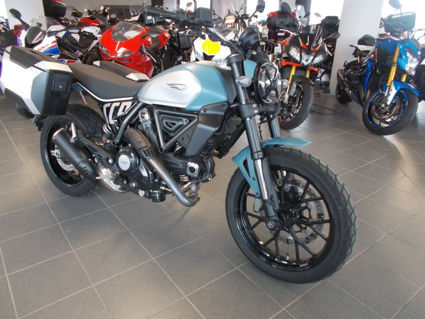 Ducati Scrambler 800 ICON Gri - 1