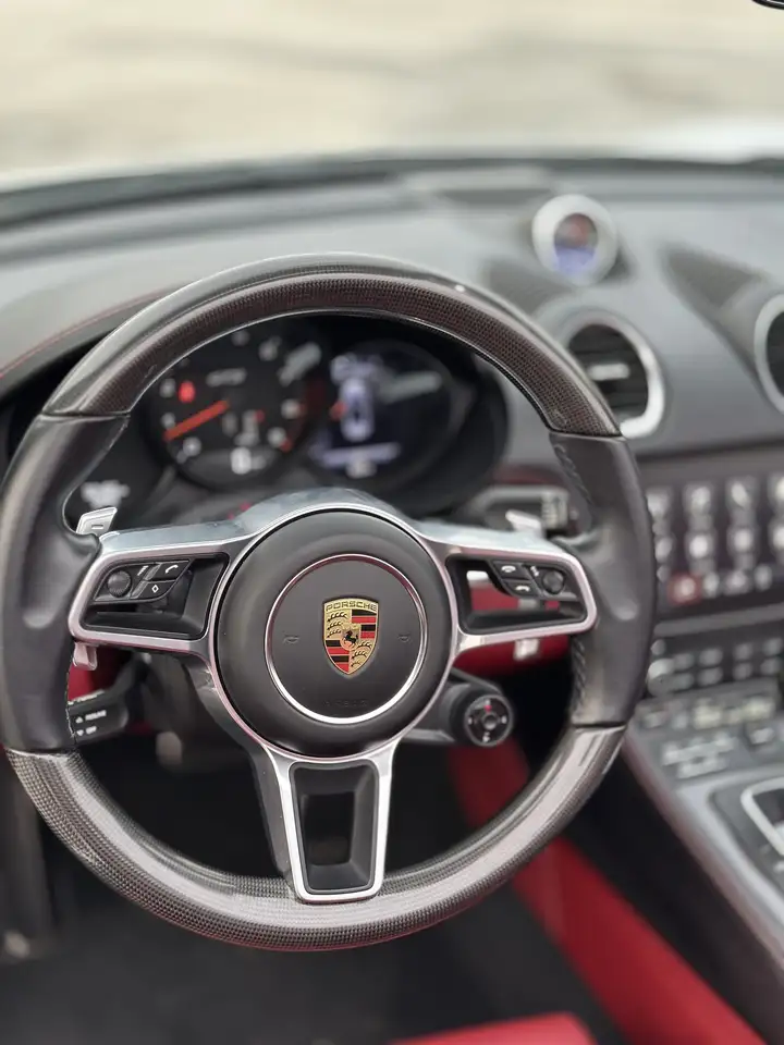 Porsche 718 Boxster photo Porsche 718 Boxster