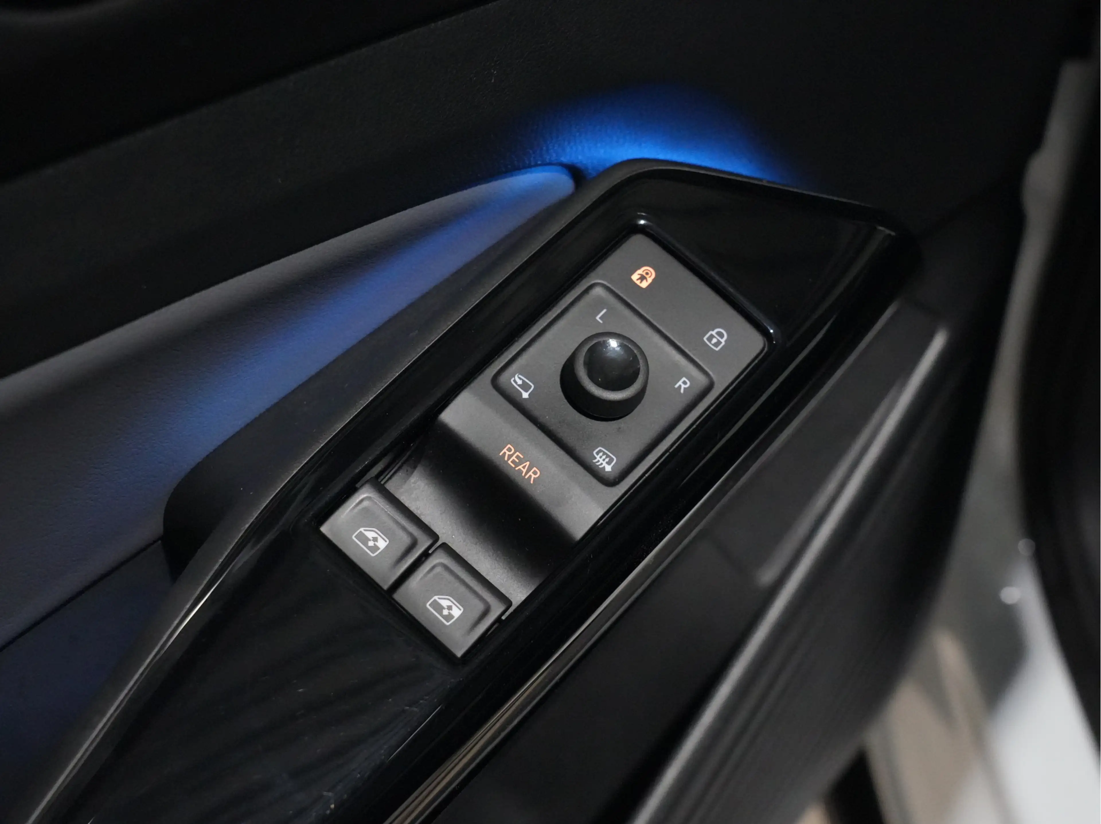 Volkswagen ID.4 Pro 77 kWh Navigatie Led 19'' Lichtmetalen velgen — photo 6