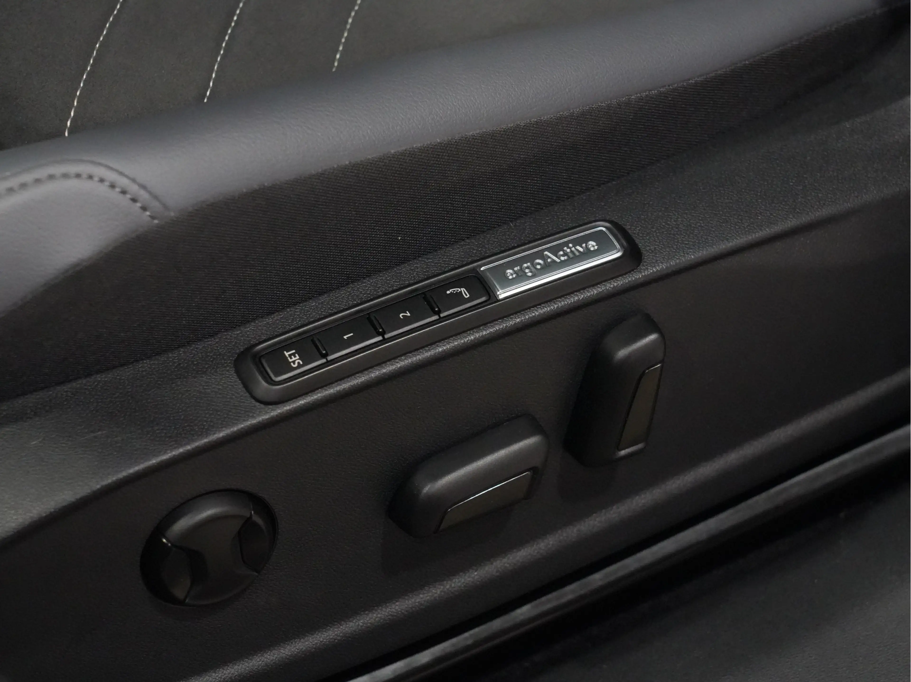 Volkswagen ID.4 Pro 77 kWh Navigatie Led 19'' Lichtmetalen velgen — photo 8