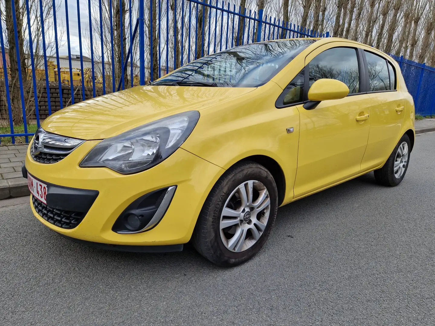 Opel Corsa 1.0i Enjoy Active CLIM // JANTES Žlutá - 1