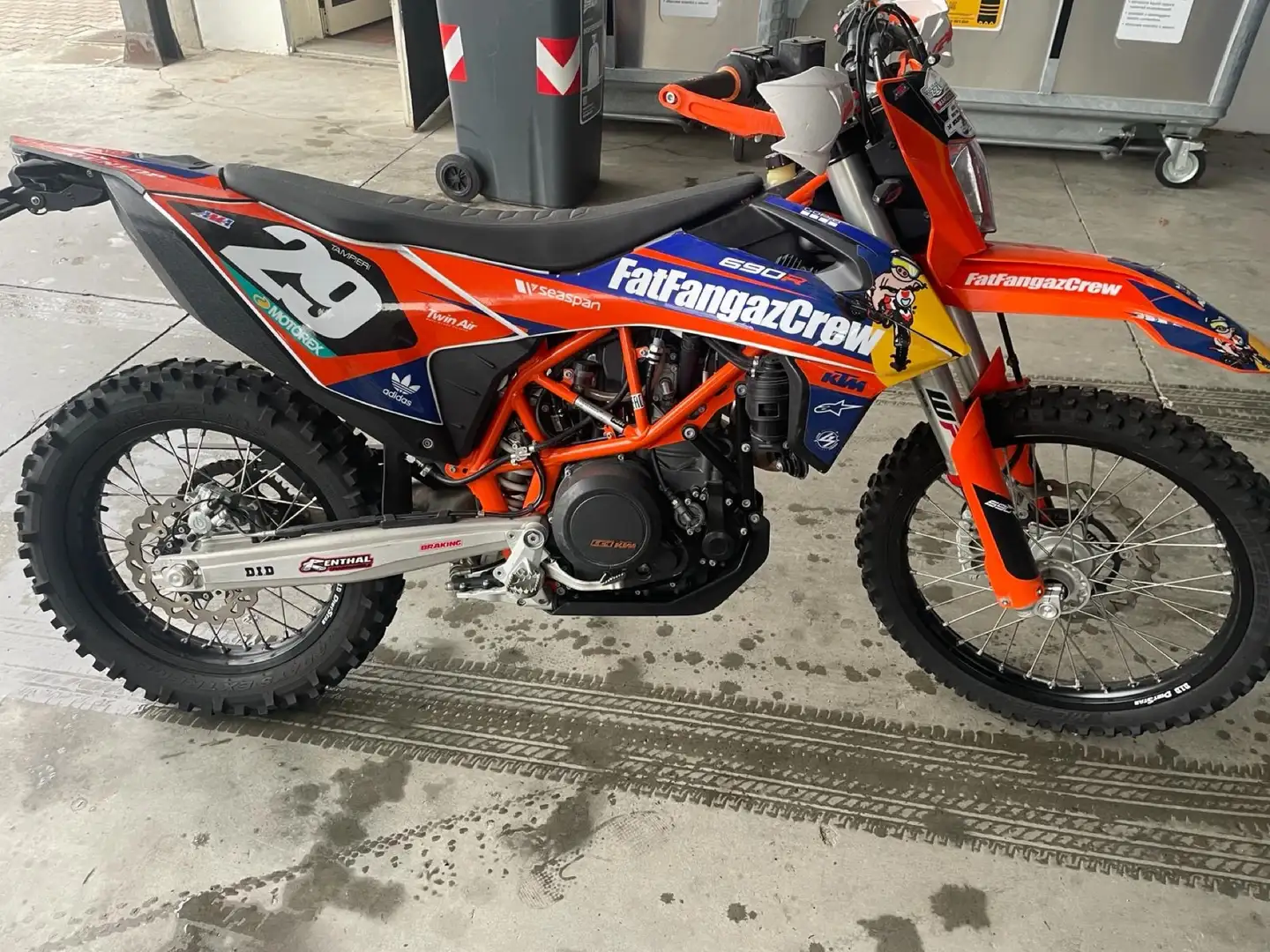 KTM 690 Enduro Orange - 1