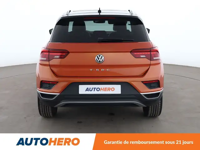 Volkswagen T-Roc view 5