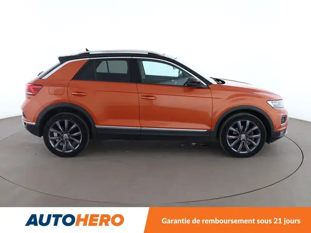 Volkswagen T-Roc view 7