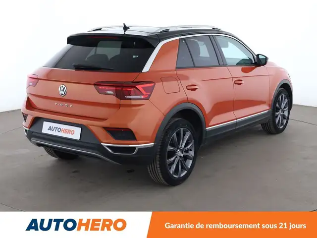 Volkswagen T-Roc view 6