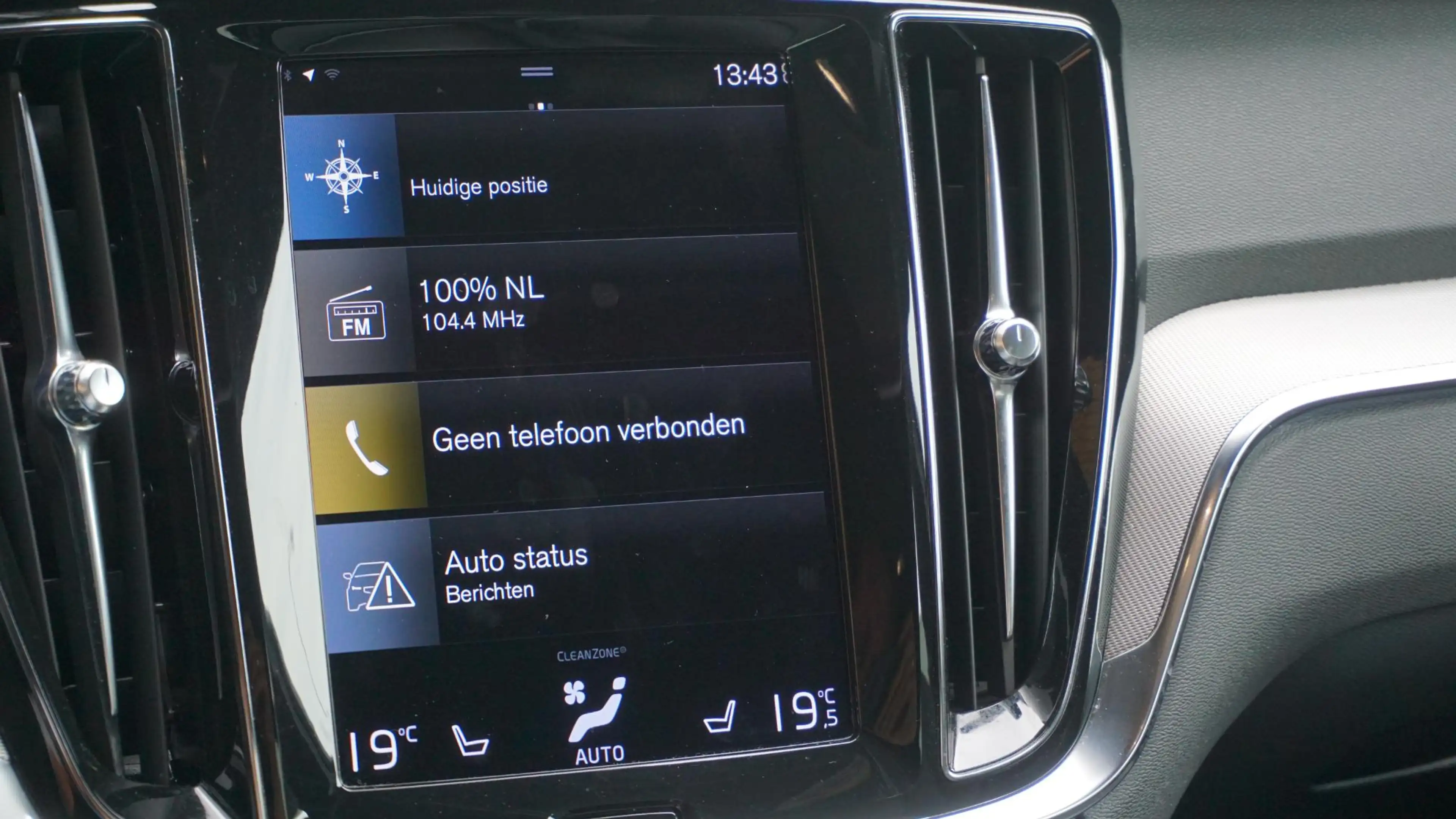 Volvo S60 2.0 163pk B3 R-Design & Style-Pack Pano.Dak *Black — photo 24