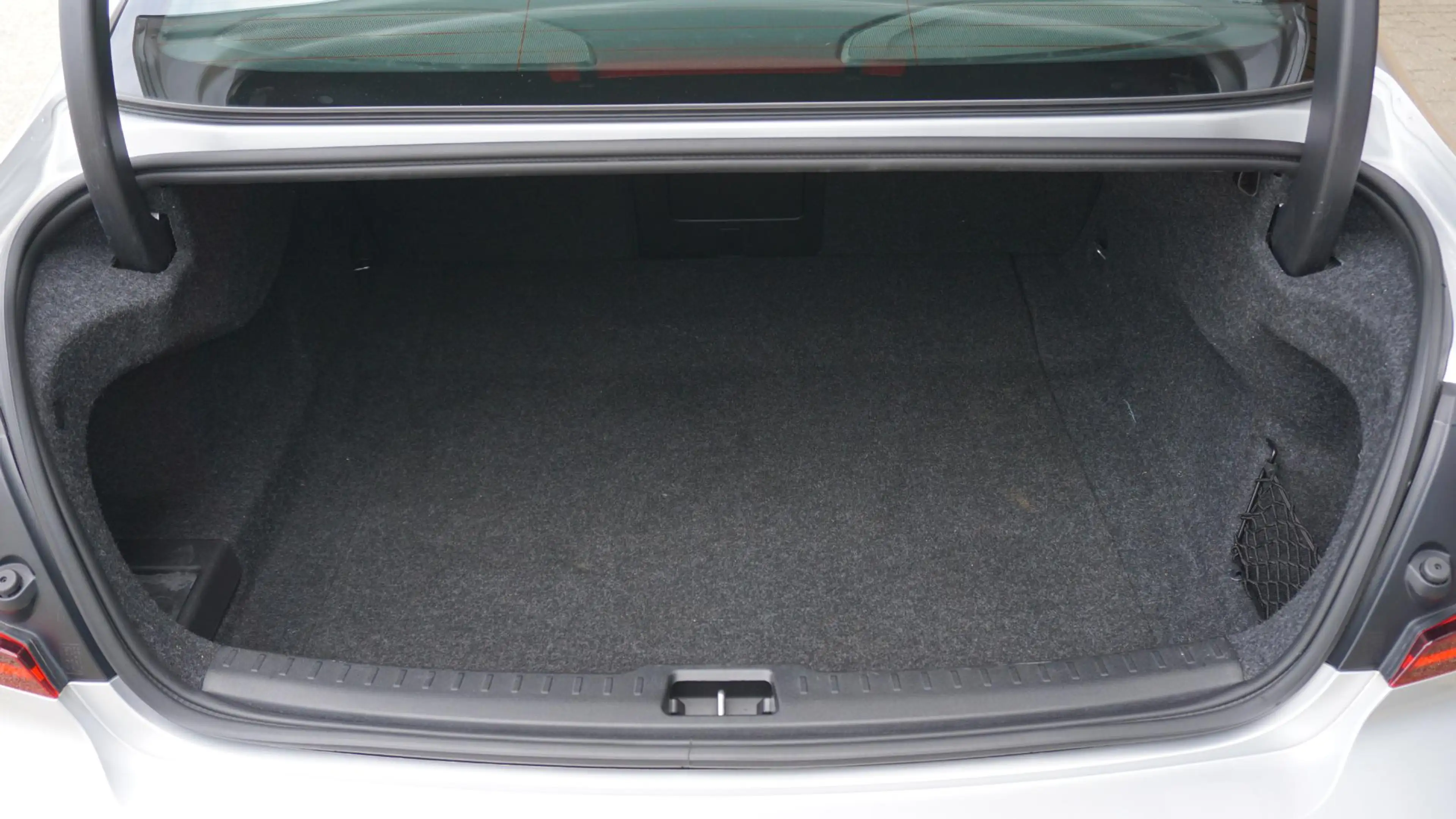 Volvo S60 2.0 163pk B3 R-Design & Style-Pack Pano.Dak *Black — photo 34