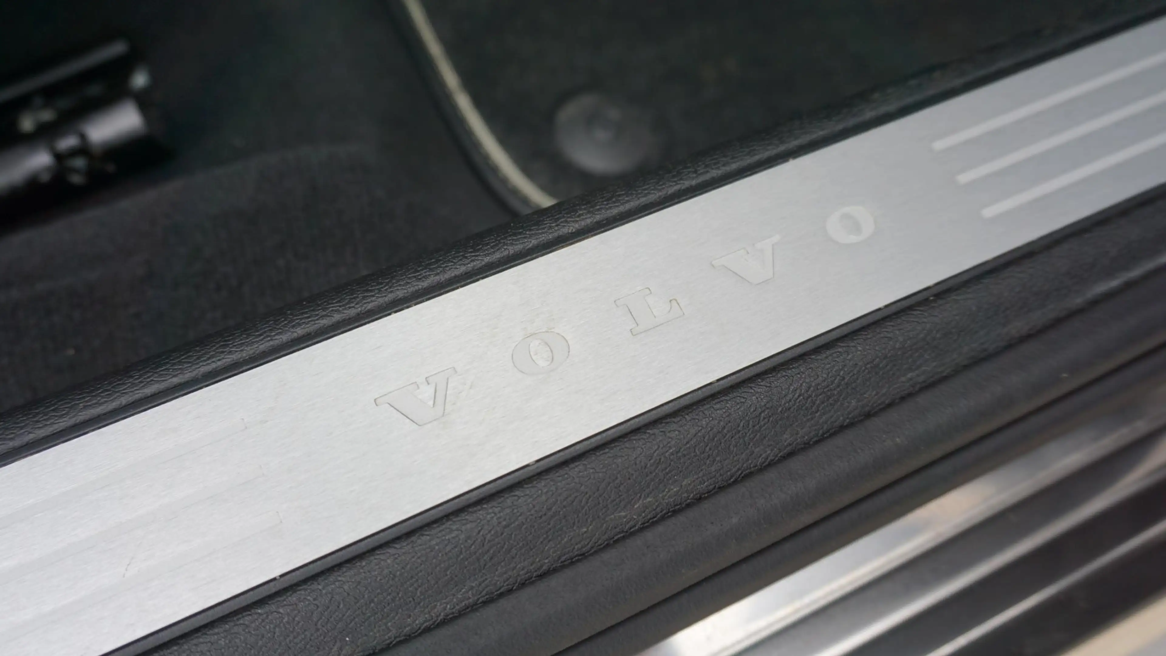 Volvo S60 2.0 163pk B3 R-Design & Style-Pack Pano.Dak *Black — photo 44